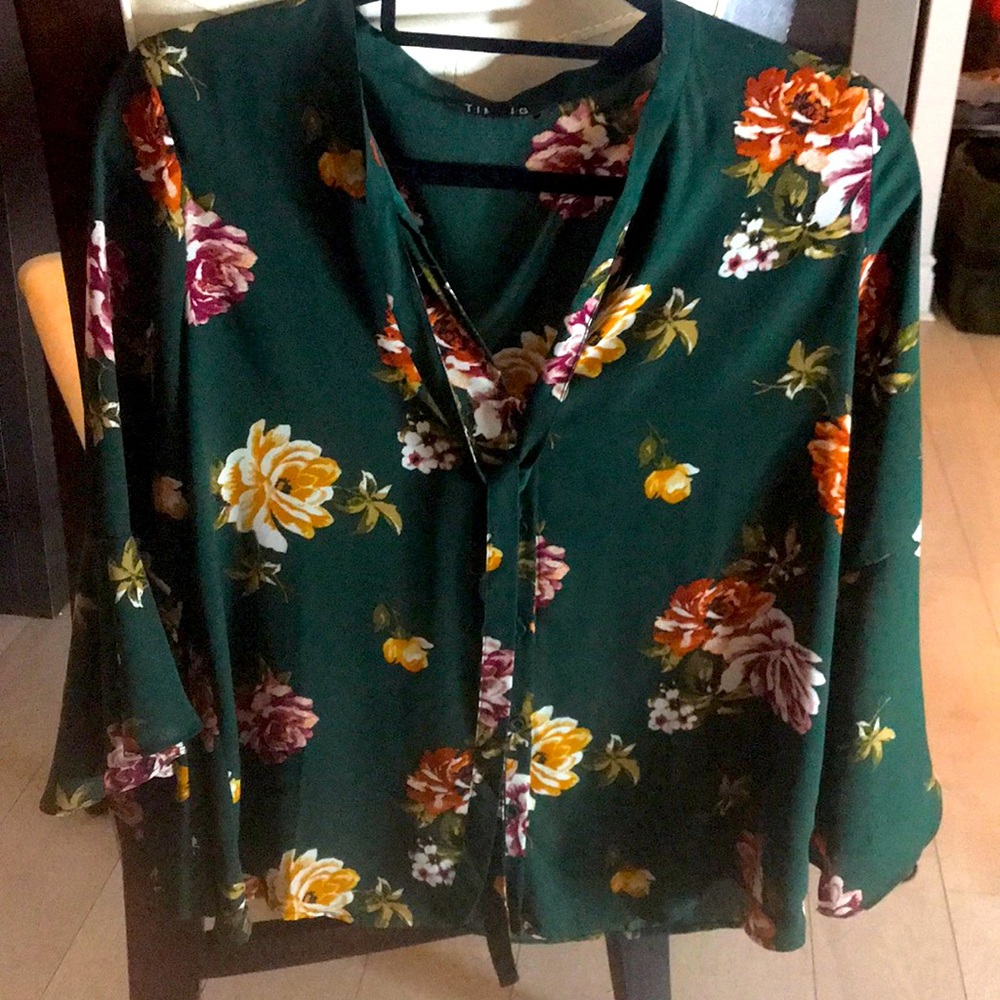 Floral bell sleeve button up blouse